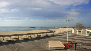 Weather camera view of Ocean Beach Park.