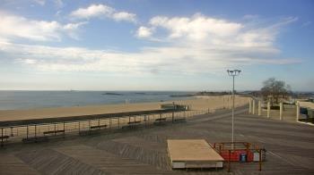 Weather camera view of Ocean Beach Park.