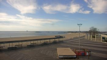 Weather camera view of Ocean Beach Park.