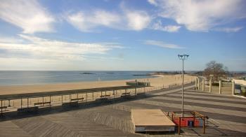 Weather camera view of Ocean Beach Park.