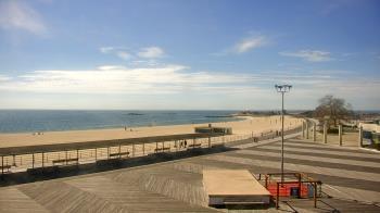 Weather camera view of Ocean Beach Park.
