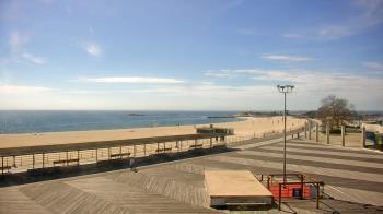 Weather camera view of Ocean Beach Park.