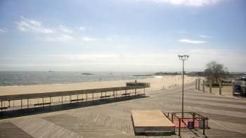 Weather camera view of Ocean Beach Park.