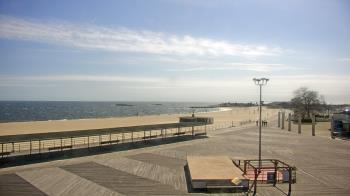 Weather camera view of Ocean Beach Park.
