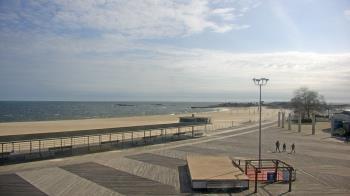 Weather camera view of Ocean Beach Park.