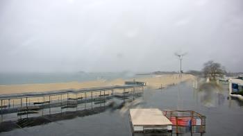 Weather camera view of Ocean Beach Park.