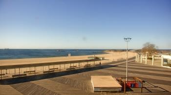 Weather camera view of Ocean Beach Park.