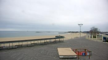 Weather camera view of Ocean Beach Park.