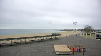 Weather camera view of Ocean Beach Park.