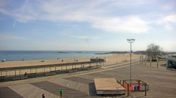 Weather camera view of Ocean Beach Park.
