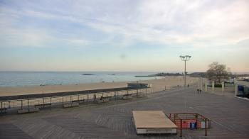 Weather camera view of Ocean Beach Park.