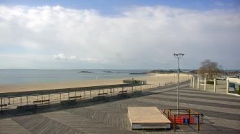 Weather camera view of Ocean Beach Park.