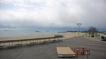 Weather camera view of Ocean Beach Park.