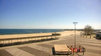 Weather camera view of Ocean Beach Park.
