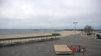 Weather camera view of Ocean Beach Park.