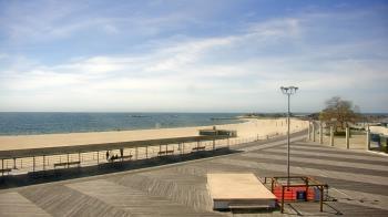 Weather camera view of Ocean Beach Park.