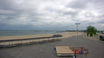 Weather camera view of Ocean Beach Park.