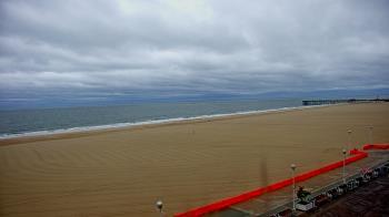 Weather camera view of Plim Plaza Hotel.