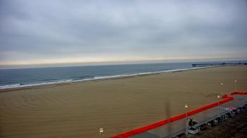 Weather camera view of Plim Plaza Hotel.