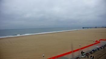 Weather camera view of Plim Plaza Hotel.