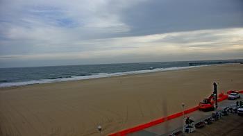 Weather camera view of Plim Plaza Hotel.