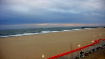 Weather camera view of Plim Plaza Hotel.