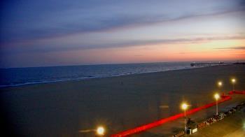 Weather camera view of Plim Plaza Hotel.