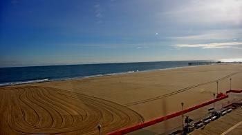 Weather camera view of Plim Plaza Hotel.