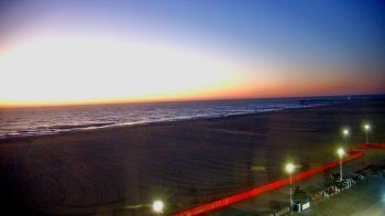 Weather camera view of Plim Plaza Hotel.