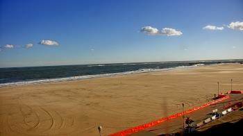 Weather camera view of Plim Plaza Hotel.