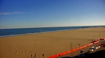 Weather camera view of Plim Plaza Hotel.