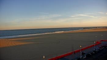 Weather camera view of Plim Plaza Hotel.