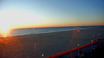 Weather camera view of Plim Plaza Hotel.