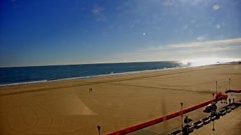 Weather camera view of Plim Plaza Hotel.