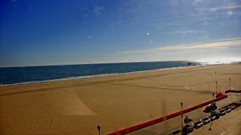 Weather camera view of Plim Plaza Hotel.