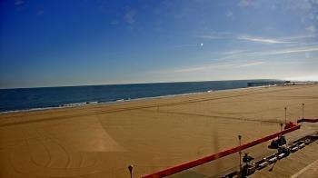 Weather camera view of Plim Plaza Hotel.