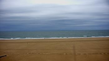 Weather camera view of Plim Plaza Hotel.