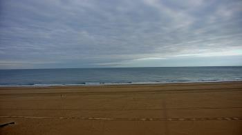 Weather camera view of Plim Plaza Hotel.