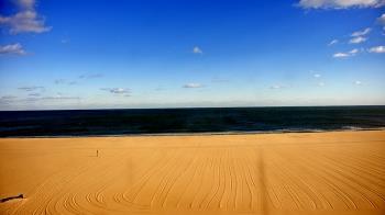 Weather camera view of Plim Plaza Hotel.