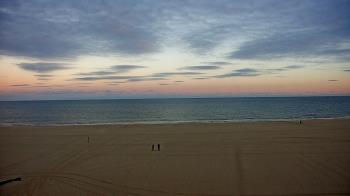 Weather camera view of Plim Plaza Hotel.