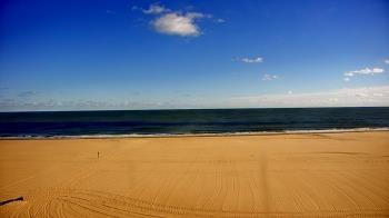 Weather camera view of Plim Plaza Hotel.