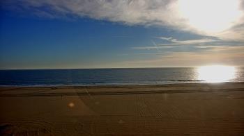 Weather camera view of Plim Plaza Hotel.