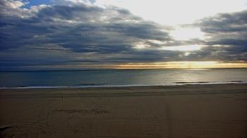 Weather camera view of Plim Plaza Hotel.