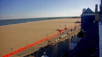 Weather camera view of Plim Plaza Hotel.