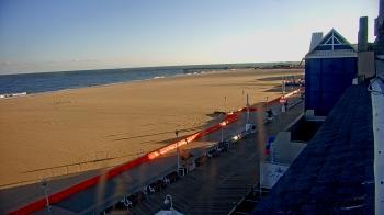 Weather camera view of Plim Plaza Hotel.