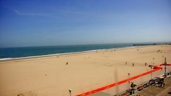 Weather camera view of Plim Plaza Hotel.