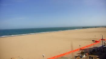 Weather camera view of Plim Plaza Hotel.