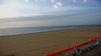 Weather camera view of Plim Plaza Hotel.