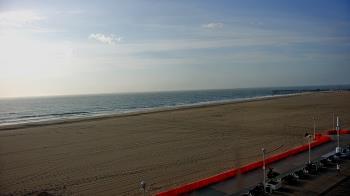 Weather camera view of Plim Plaza Hotel.