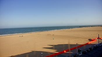 Weather camera view of Plim Plaza Hotel.